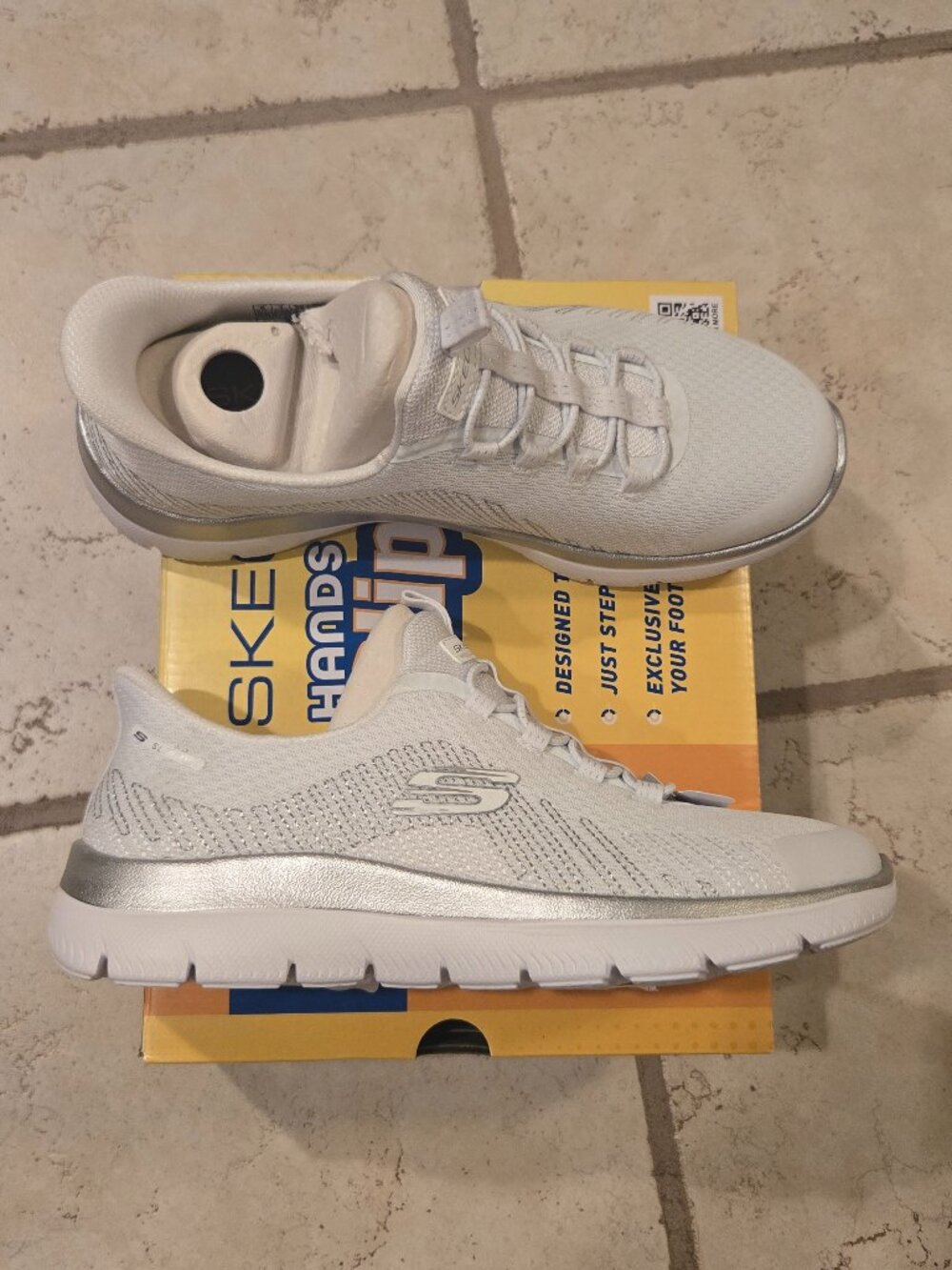 NEW Skechers Slip Ins Summits Sweet Stitch Women's White/Silver Size 6 Shoes